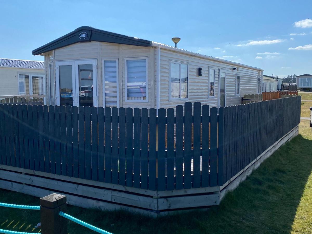 Beachfront Lodge, Lossiemouth Bay Exterior foto